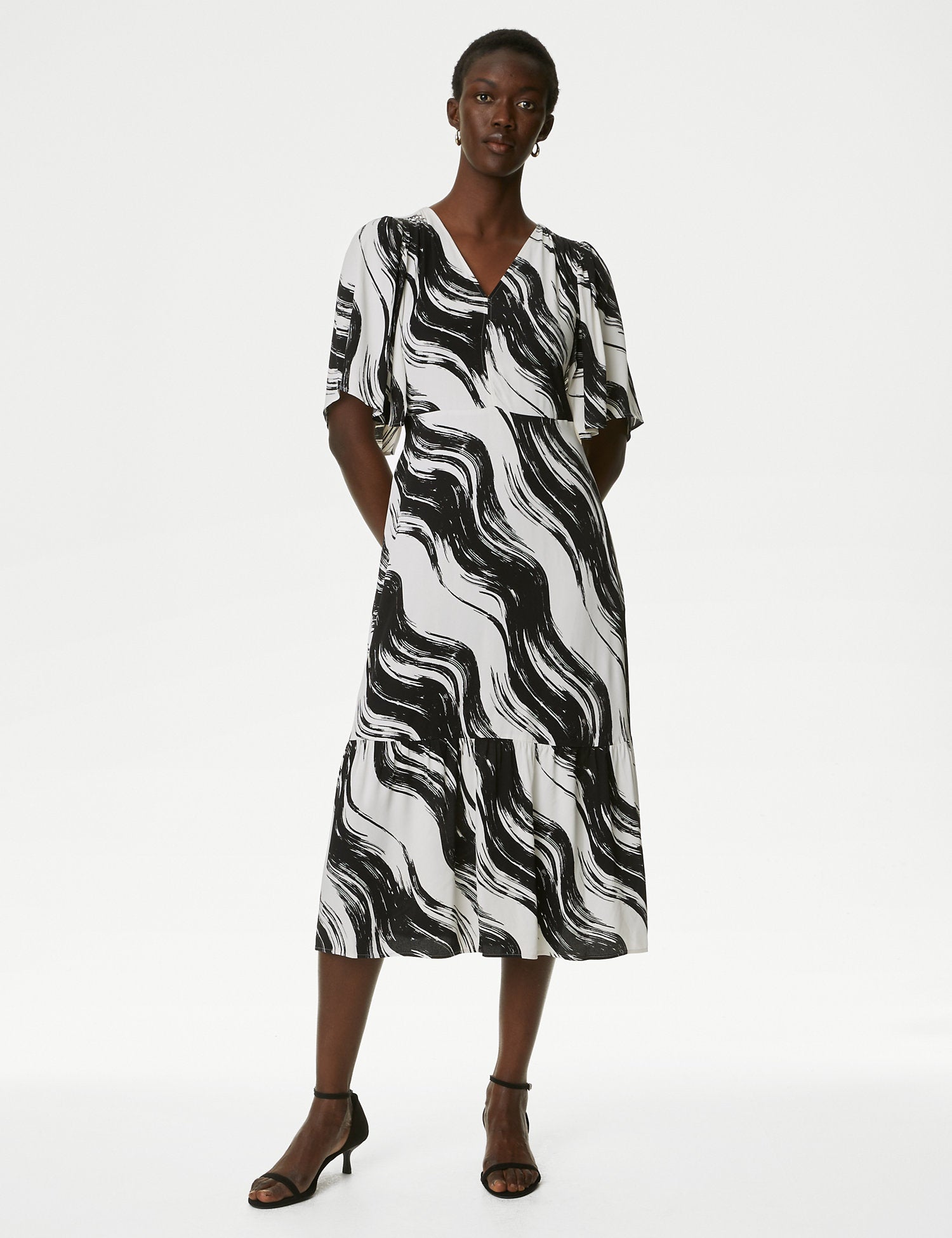 Printed V-Neck Midaxi Tiered Dress