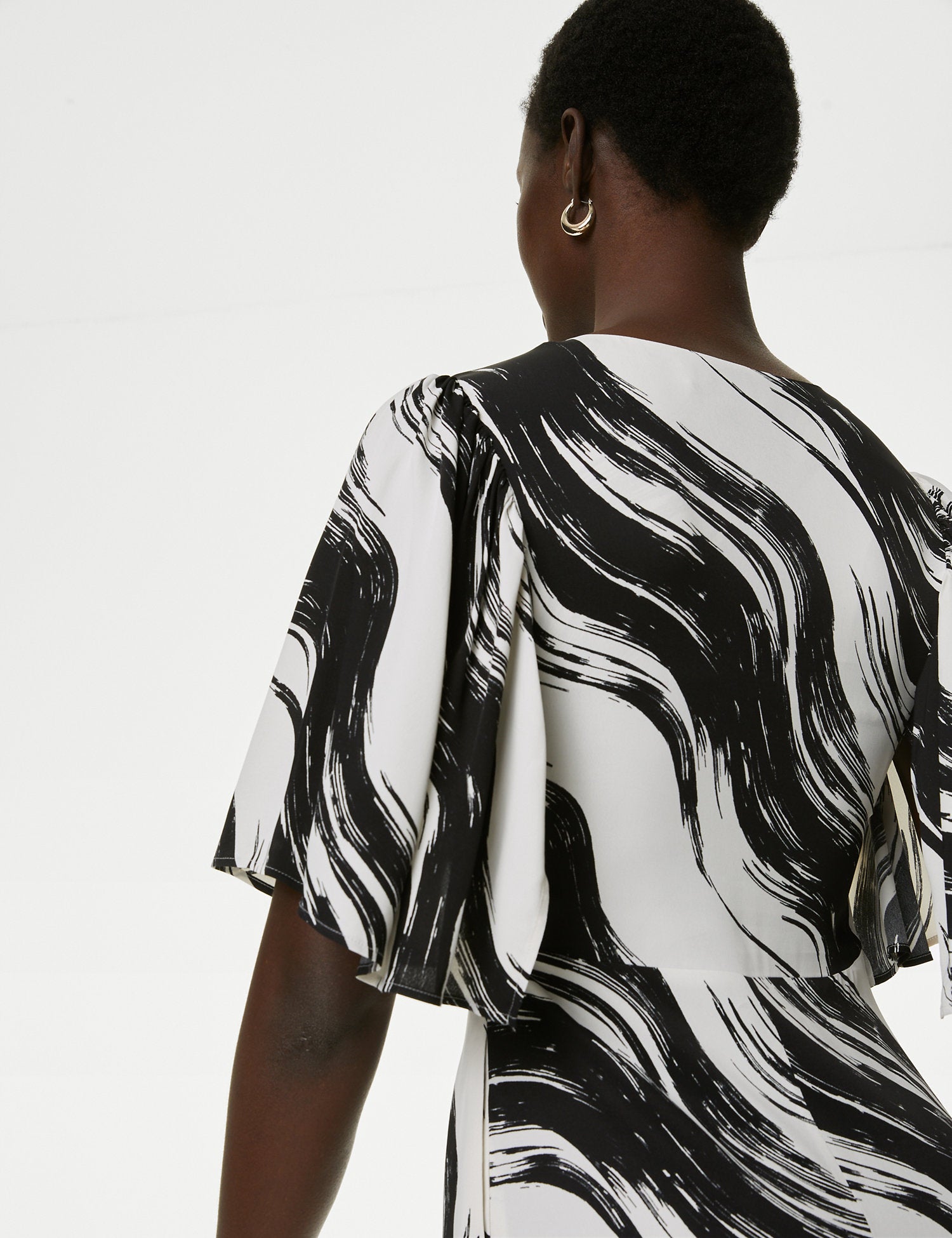 Printed V-Neck Midaxi Tiered Dress