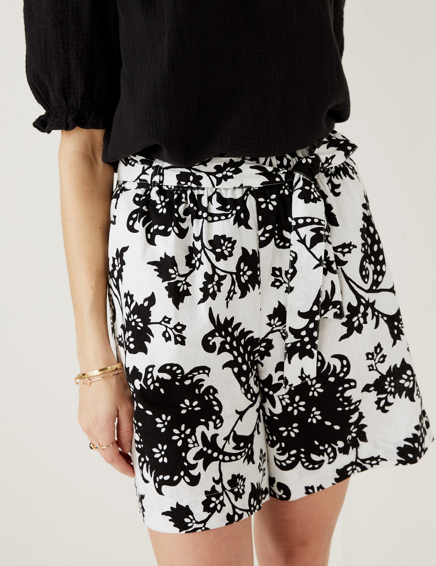 Linen Rich Printed High Waisted Shorts