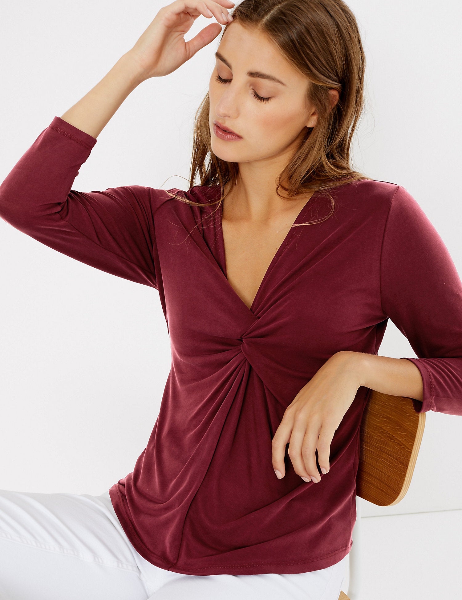 Twisted Front V-Neck Fitted Long Sleeve Top