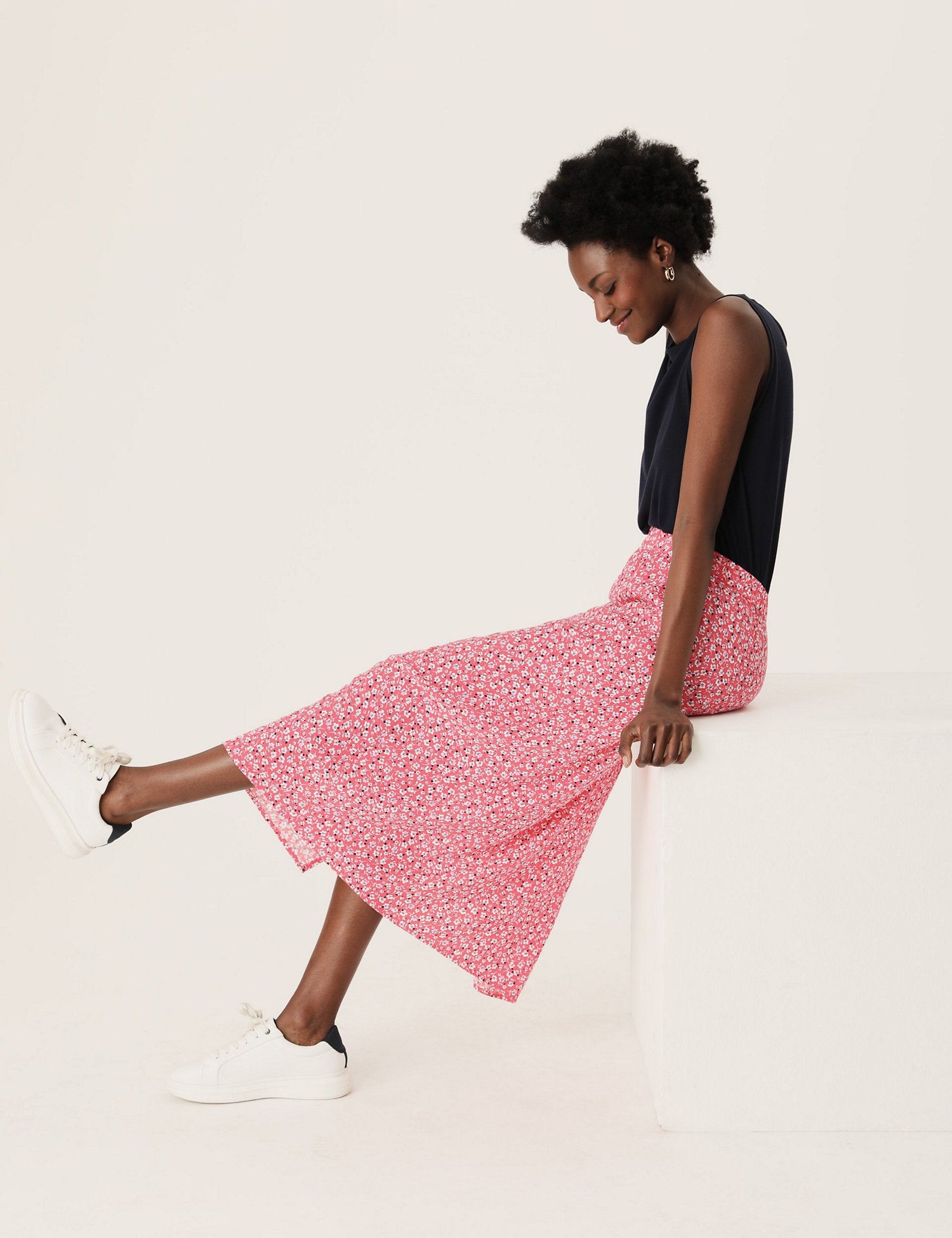 Ditsy Floral Side Split Midi Straight Skirt