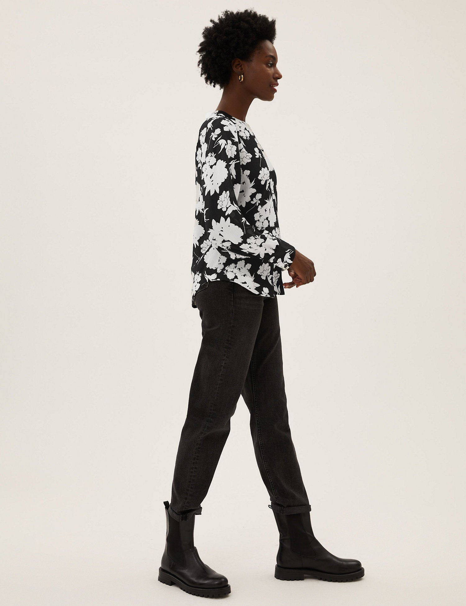 Floral Round Neck Long Sleeve Blouse
