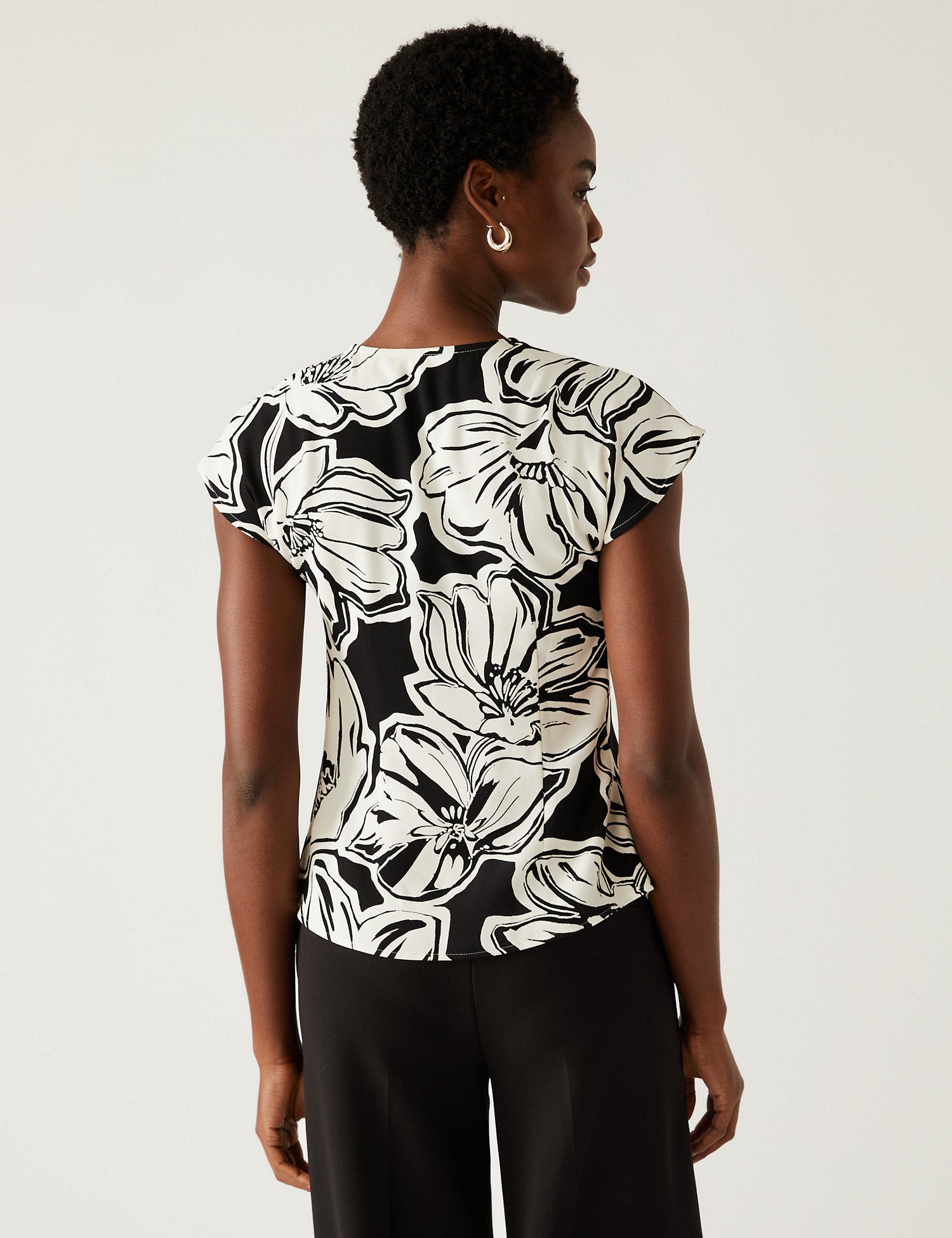 Floral V-Neck Knot Front Blouse