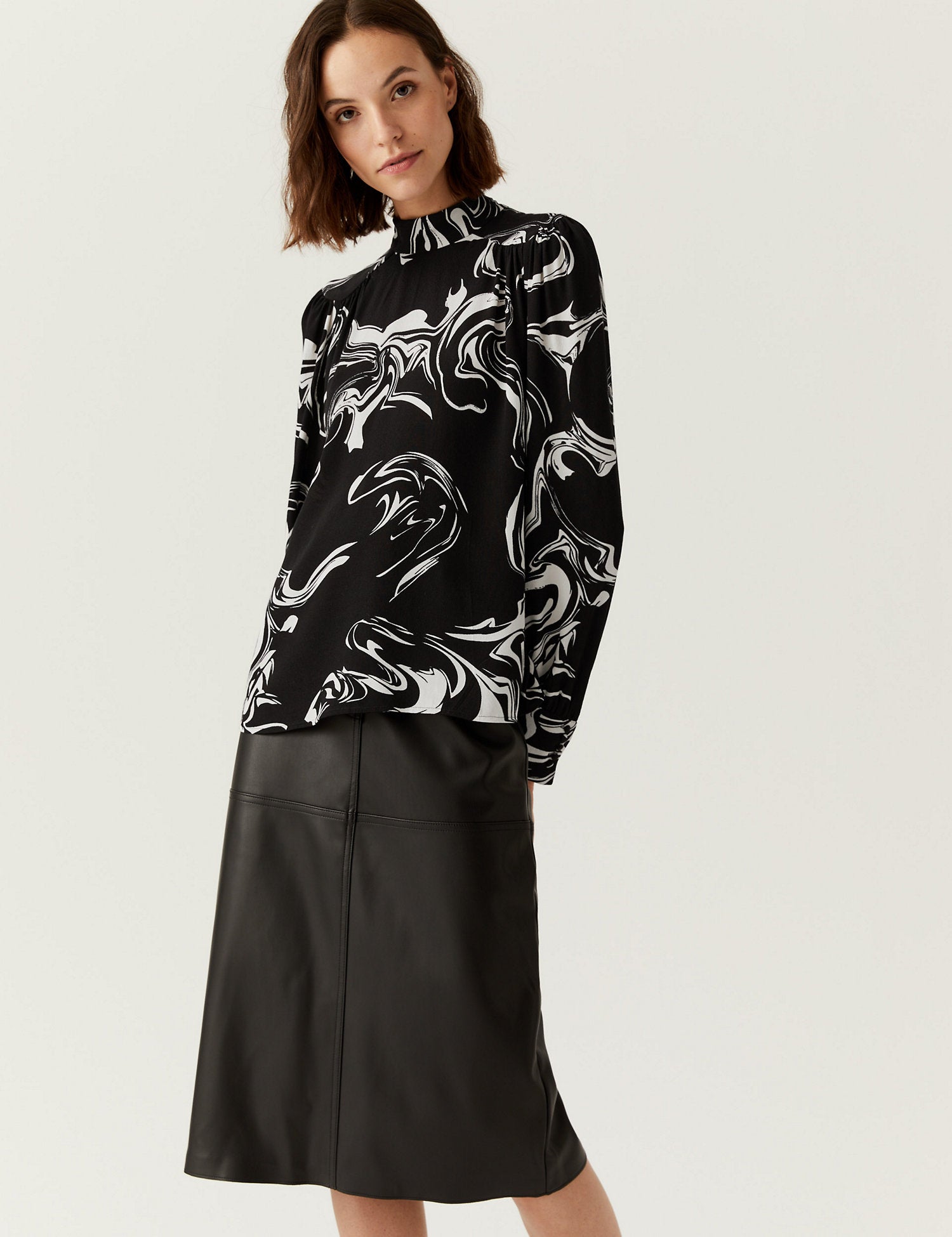 Printed Tie Neck Long Sleeve Blouse