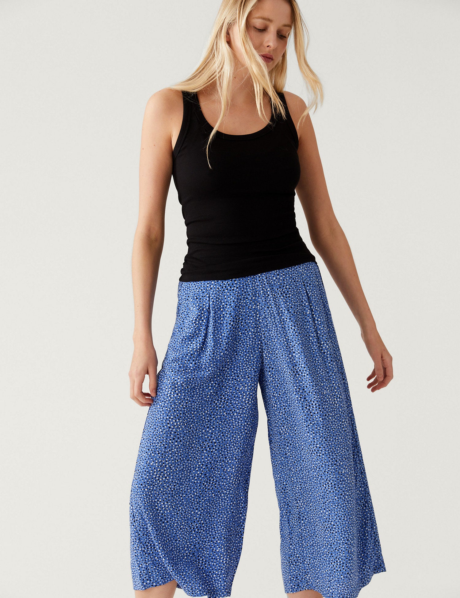 Printed Wide Leg Cropped Trousers