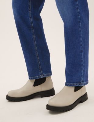 Relaxed High Waisted Tapered Jeans