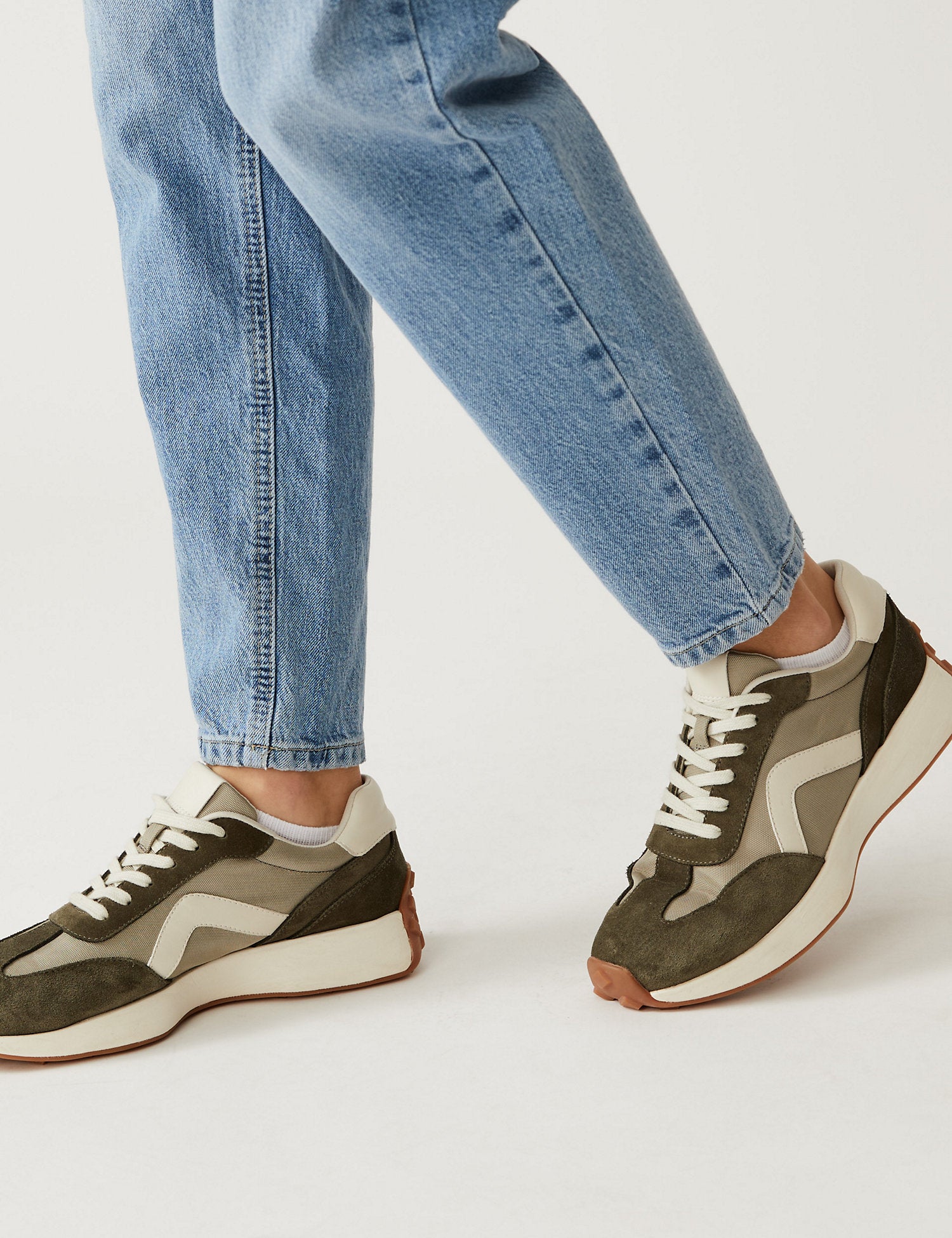 The Mom Jeans