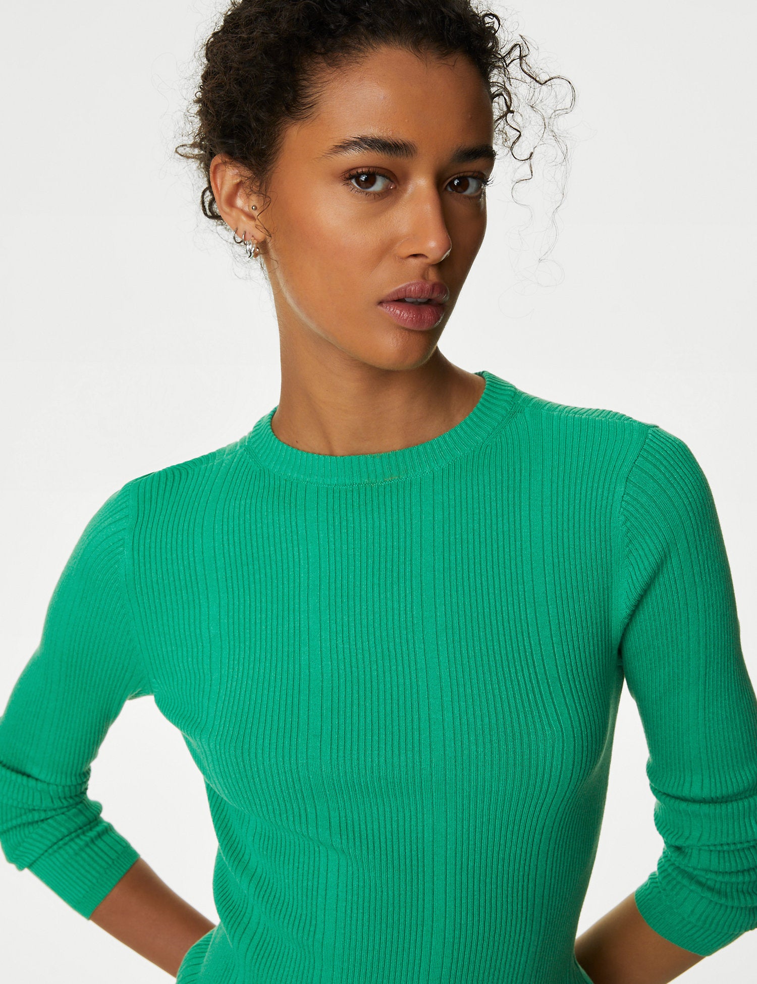 Ribbed Crew Neck Fitted Knitted Top