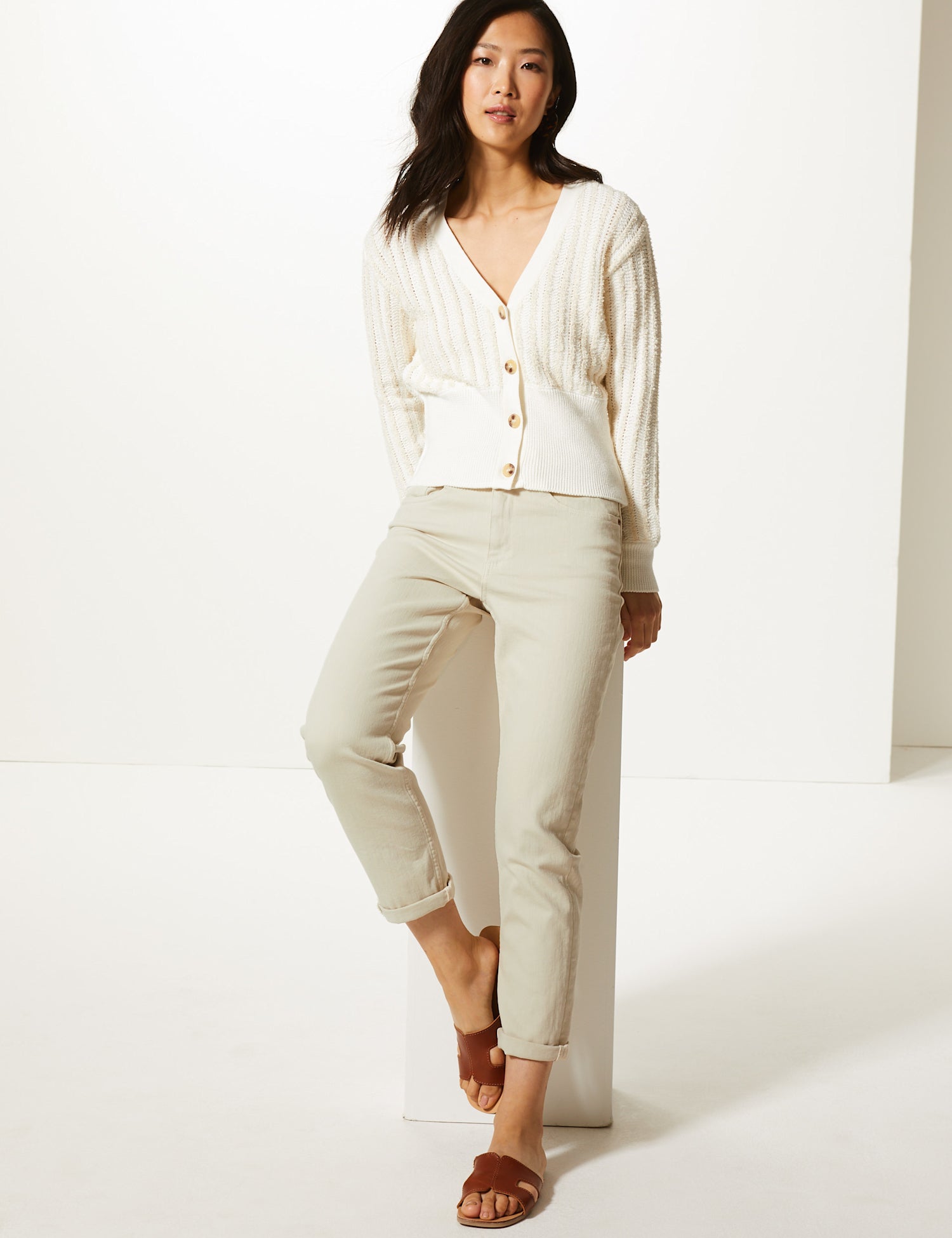 Relaxed Mid Rise Slim Cropped Jeans