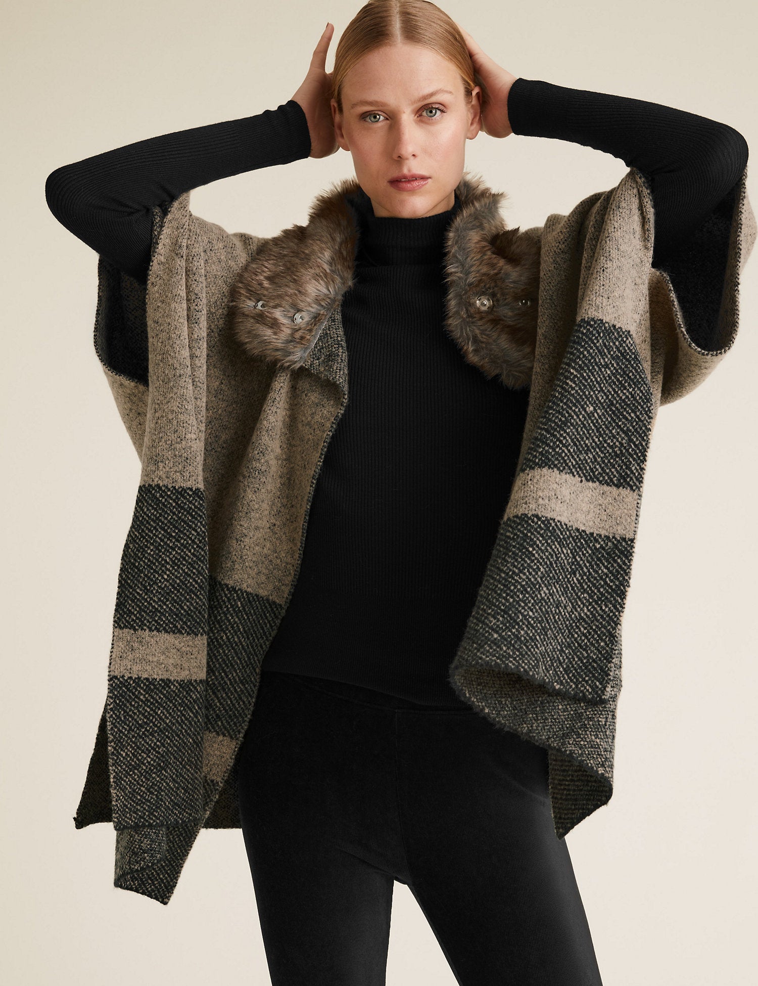 Knitted Striped Faux Fur Collar Poncho