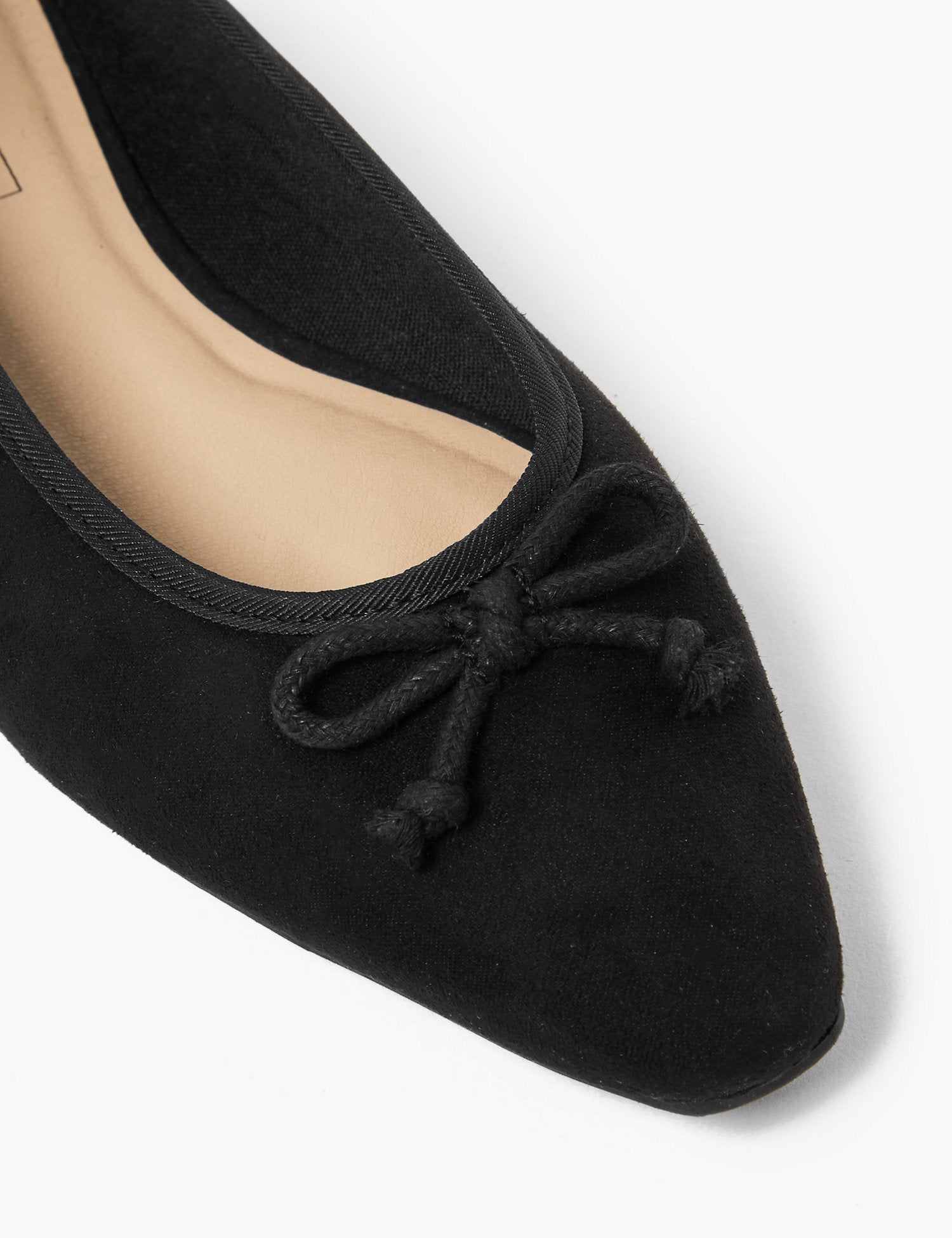 Bow Pumps