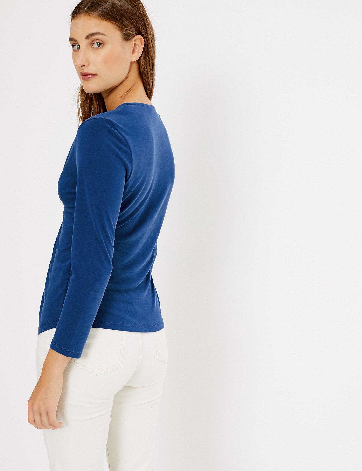 Twisted Front V-Neck Fitted Long Sleeve Top