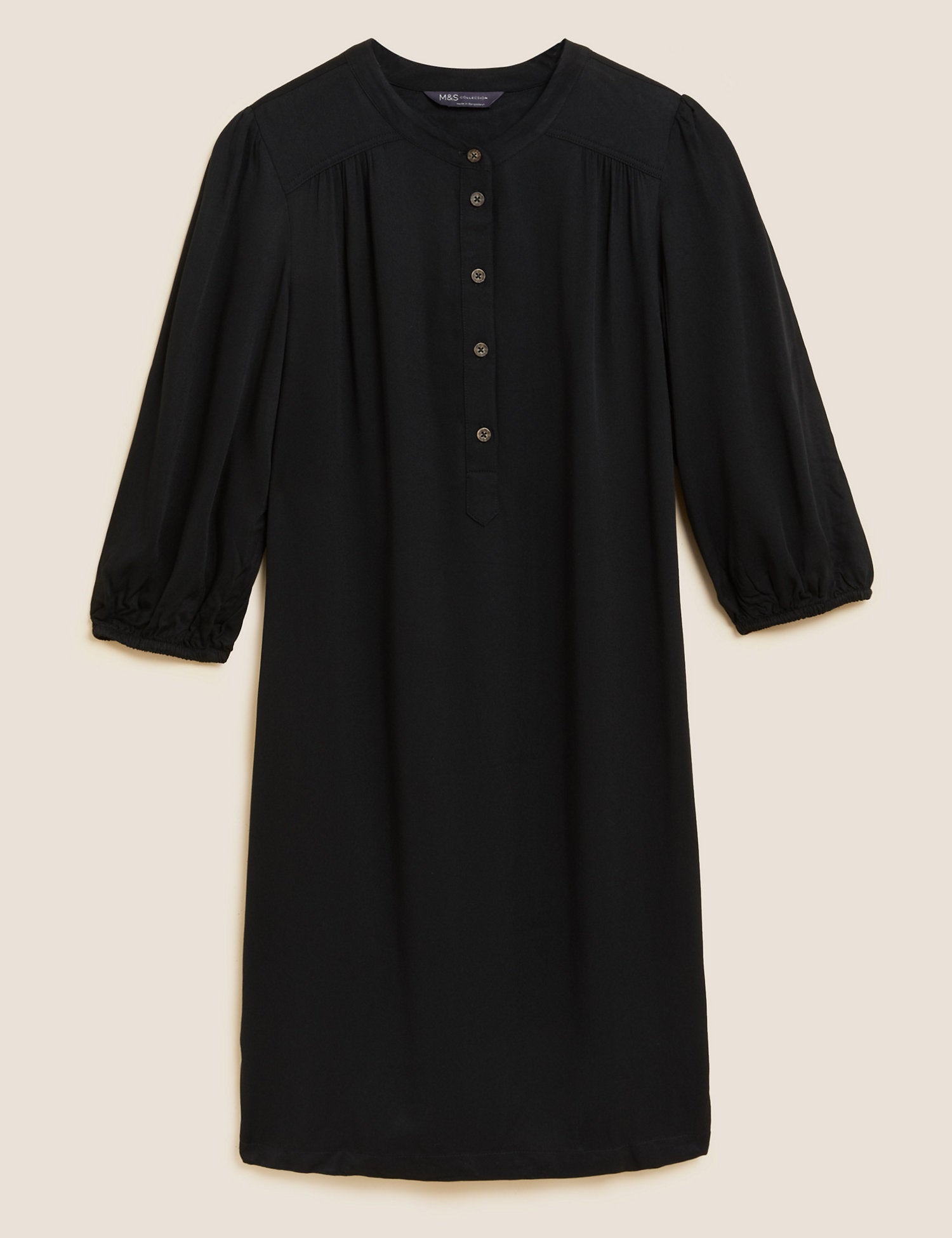 Round Neck Knee Length Shift Dress