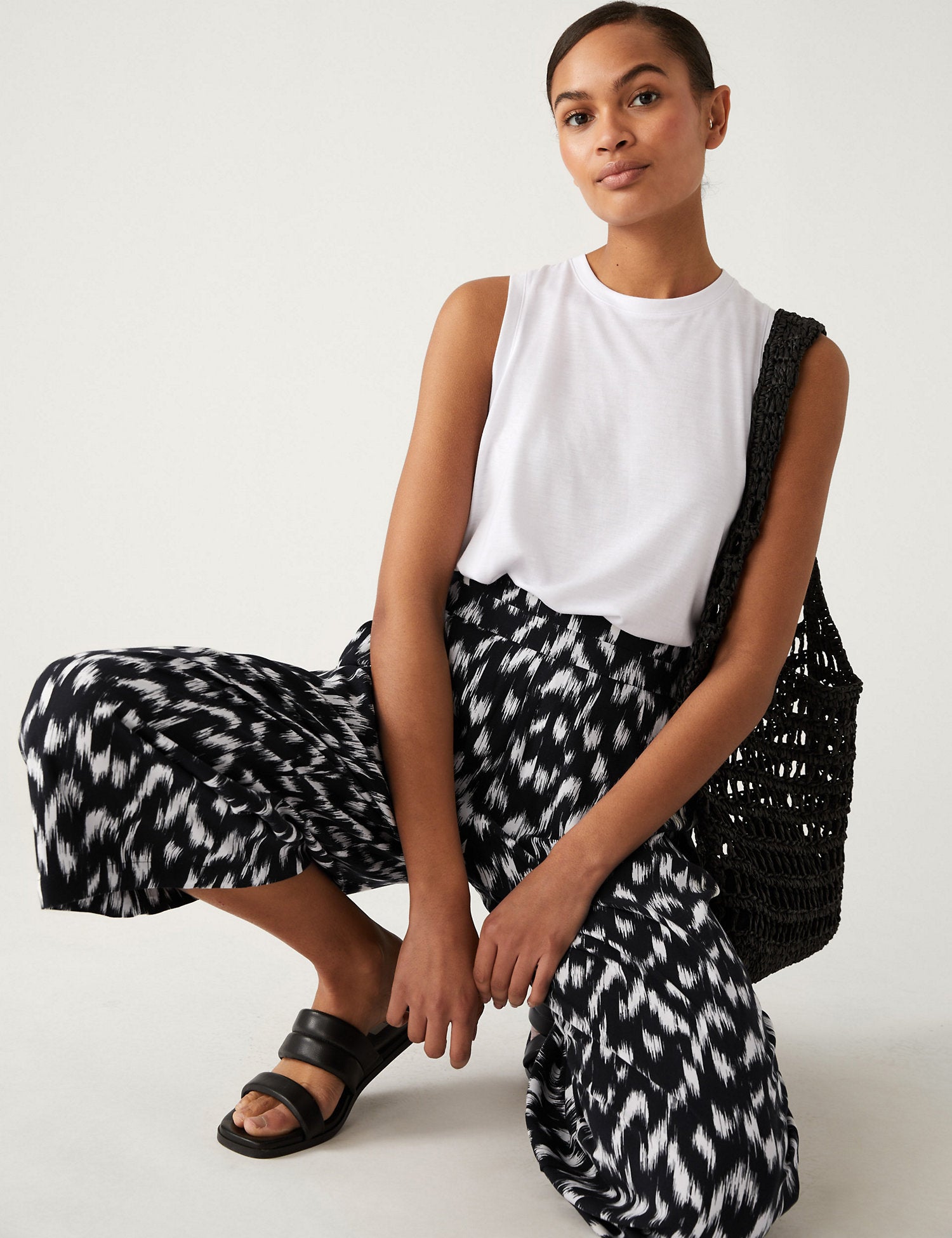 Printed Wide Leg Cropped Trousers