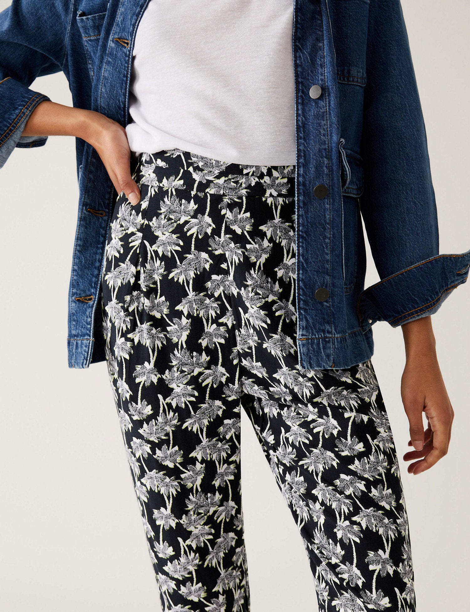 Printed Pleat Front Tapered Trousers