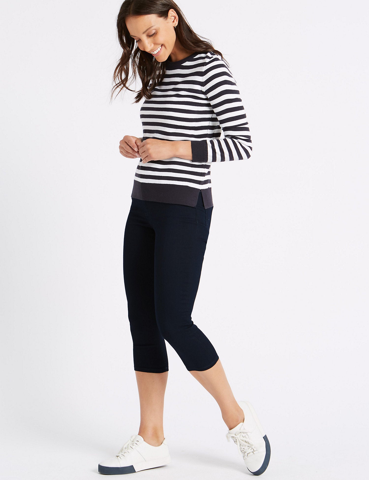 Mid Rise Super Skinny Leg Cropped Jeans