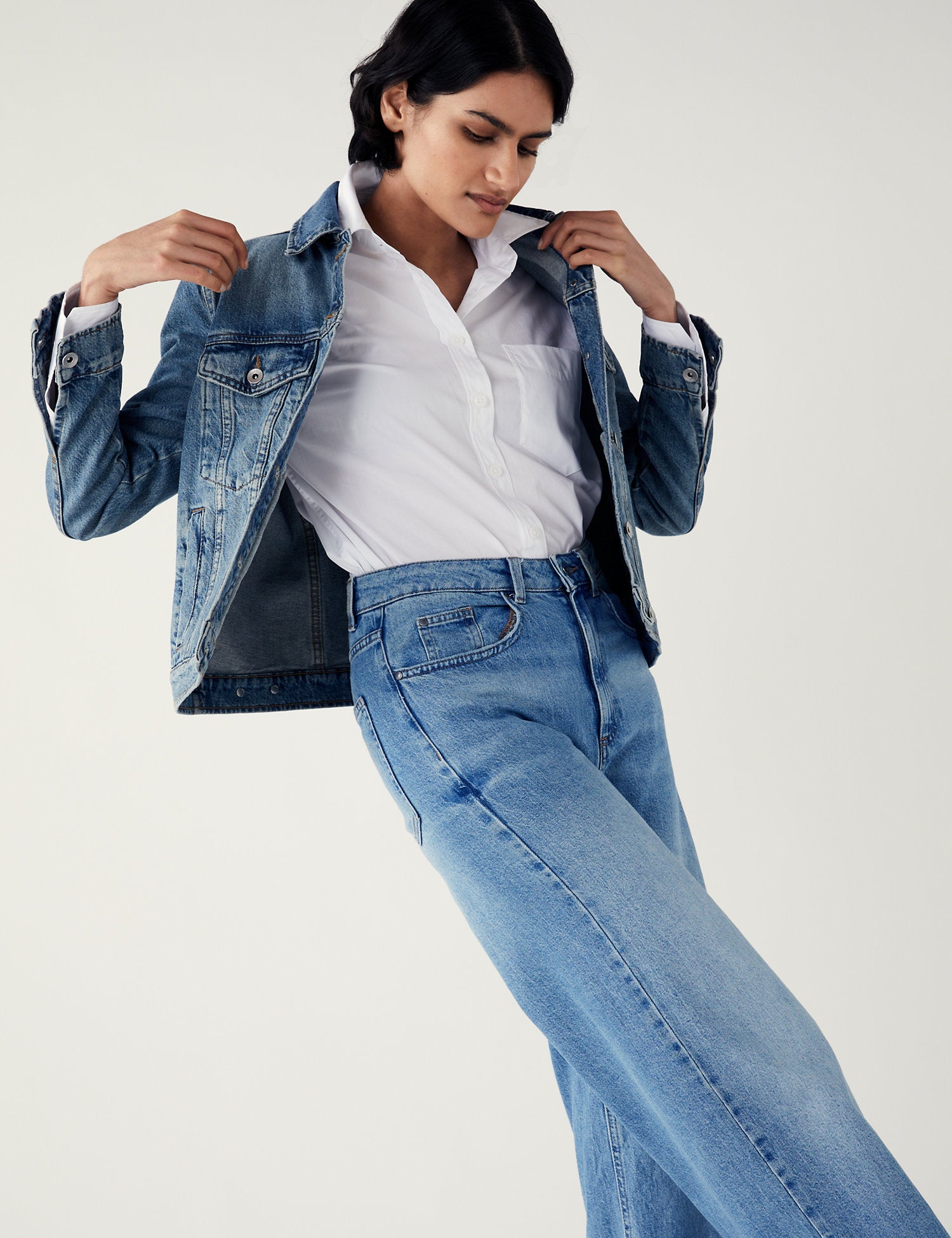 The Wide-Leg Jeans - Main Image