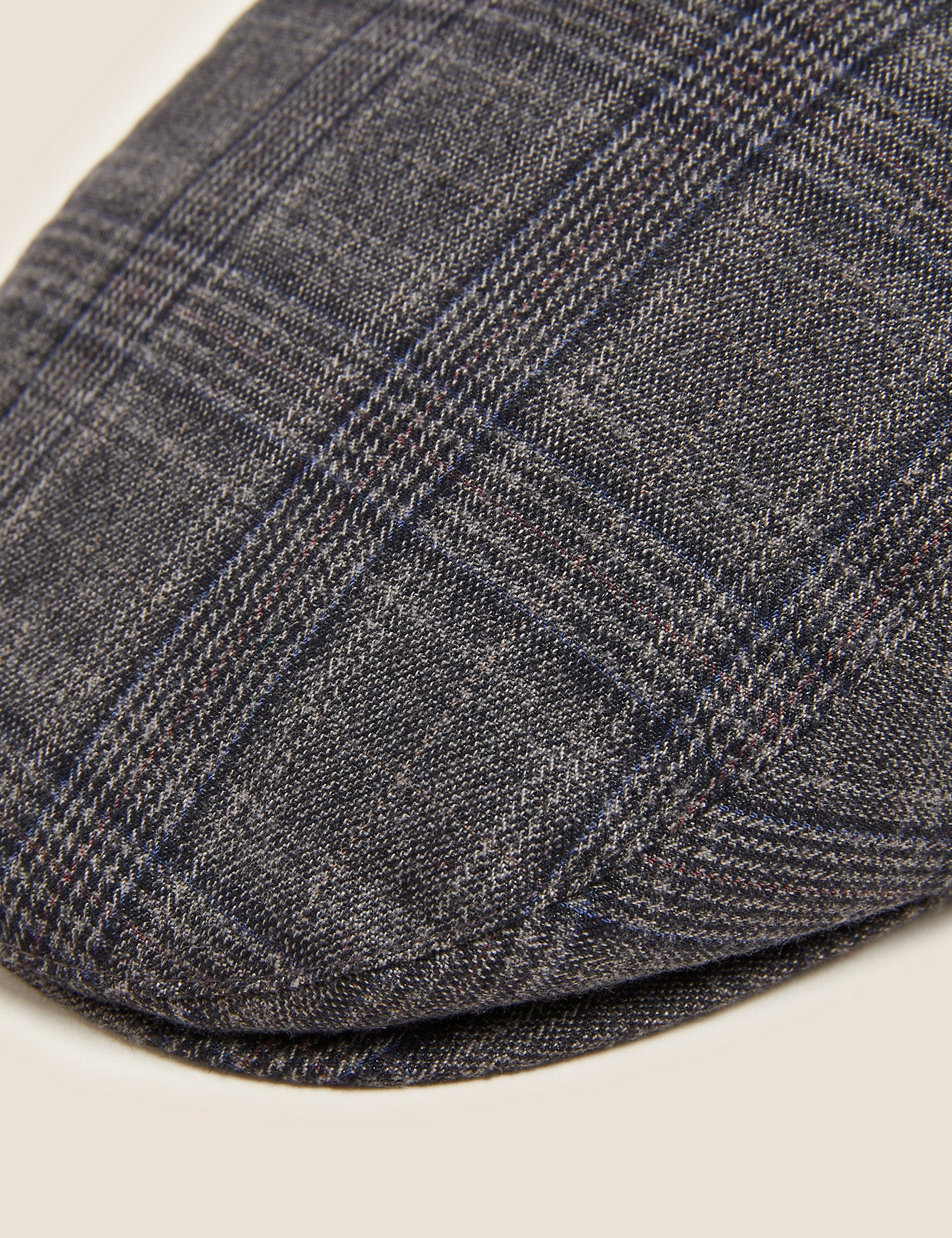 Checked Flat Cap with Thermowarmth™