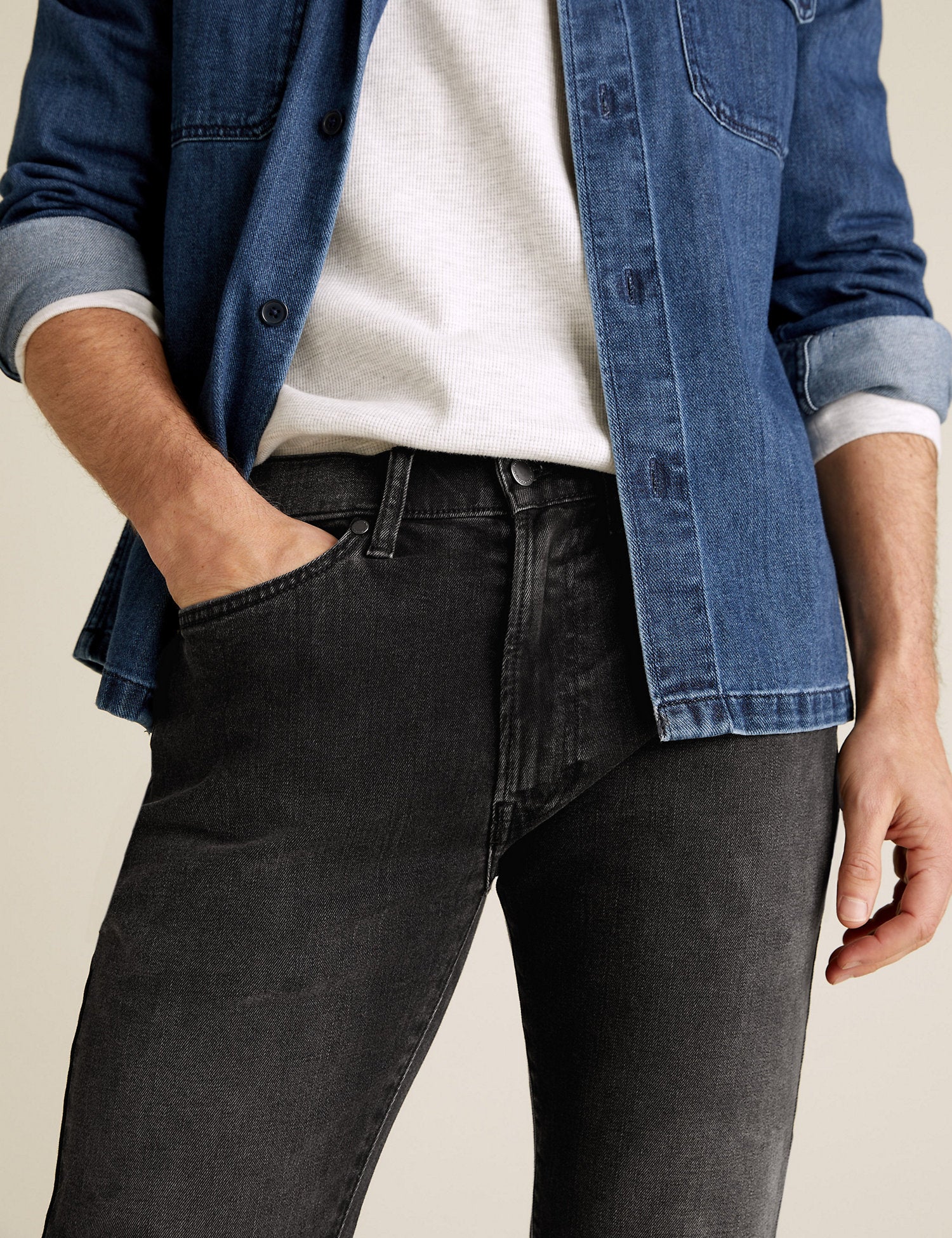 Tapered Fit Stretch Jeans with Stormwear™